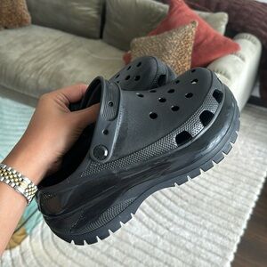 Black galaxy platform crocs